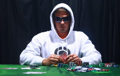 How to Read a Poker Player